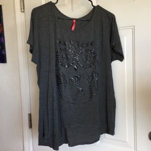 Fun grey owl tee